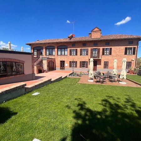 Bed and Breakfast Cascina La Badia Montegrosso dʼAsti Esterno foto